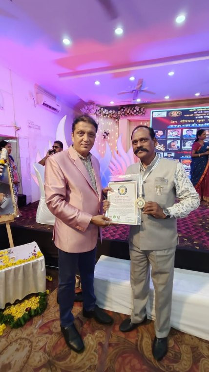 A participant felicitated with a Great Indian Book of Records certificate